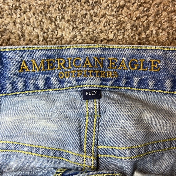 American Eagle skinny distressed jean size 30x30 raw edge light stone wash - Picture 4 of 8